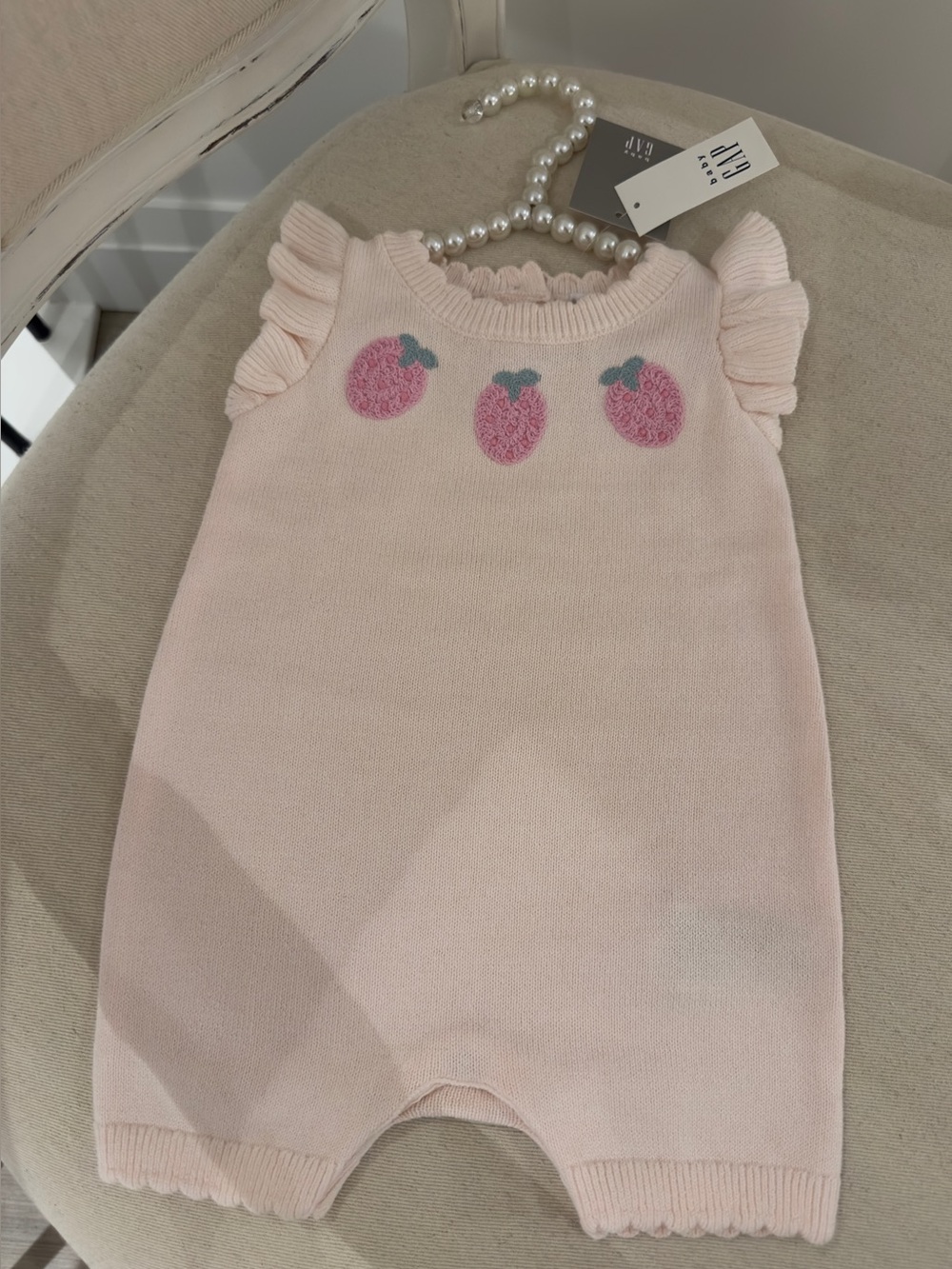 🩰 0~3 Mth GAP Ballet Pink Strawberry Motif 100% Cotton Knit Ruffle Baby Romper